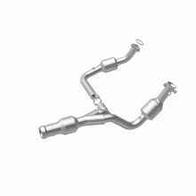 Load image into Gallery viewer, MagnaFlow 11-15 GMC Yukon 6.2L Direct Fit Converter