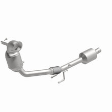 Load image into Gallery viewer, MagnaFlow Direct Fit Catalytic Converter 19-20 Volkswagen Jetta 1.4L Underbody