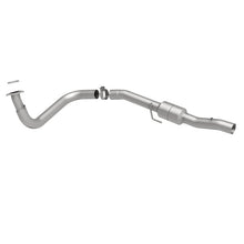 Load image into Gallery viewer, MagnaFlow 2007 Chevrolet Silverado 2500 HD Classic 6.0L Direct Fit Converter