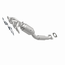 Load image into Gallery viewer, MagnaFlow 08-09 Ford Focus 2.0L Direct Fit Converter