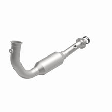 Load image into Gallery viewer, MagnaFlow 2004 Jeep Liberty 3.7L Direct Fit Converter