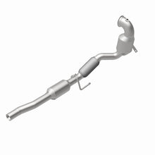 Load image into Gallery viewer, MagnaFlow 16-18 Volkswagen Jetta L4 OEM Underbody Single Direct Fit Converter