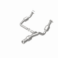 Load image into Gallery viewer, MagnaFlow 11-14 Escalade 6.2 Underbody Direct Fit Converter