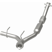 Load image into Gallery viewer, MagnaFlow 03-04 Ford Expedition 5.4L Direct Fit Converter