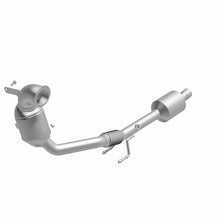 Load image into Gallery viewer, MagnaFlow Direct Fit Catalytic Converter 19-20 Volkswagen Jetta 1.4L Underbody