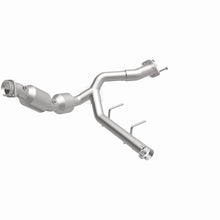 Load image into Gallery viewer, MagnaFlow 21-23 Ford F-150 3.5L Right Underbody Direct Fit Converter