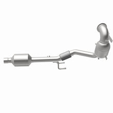 Load image into Gallery viewer, MagnaFlow Direct Fit Catalytic Converter 19-20 Volkswagen Jetta 1.4L Underbody
