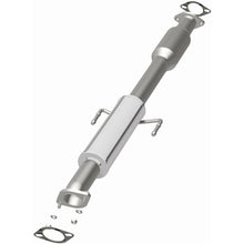 Load image into Gallery viewer, MagnaFlow 14-15 Cadenza 3.3L Underbody Direct Fit Converter