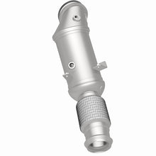 Load image into Gallery viewer, MagnaFlow 18-22 BMW 530e OEM Grade Federal / EPA Compliant Direct-Fit Catalytic Converter
