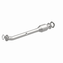 Load image into Gallery viewer, MagnaFlow Direct Fit Catalytic Converter OEM 05-06 Nissan Pathfinder 4.0L