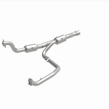 Load image into Gallery viewer, MagnaFlow 14-18 2500 V8 6.4 OEM Underbody Direct Fit Converter