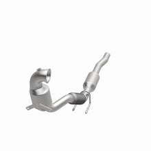 Load image into Gallery viewer, MagnaFlow 16-18 Volkswagen Jetta L4 OEM Underbody Single Direct Fit Converter