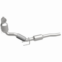 Load image into Gallery viewer, MagnaFlow 16-18 Volkswagen Jetta L4 OEM Underbody Single Direct Fit Converter