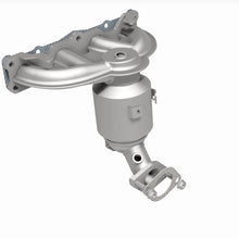 Load image into Gallery viewer, MagnaFlow 13-17 Hyundai Santa Fe Sport 2.4L Direct Fit Catalytic Converter