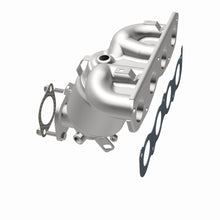 Load image into Gallery viewer, MagnaFlow Direct Fit Catalytic Converter 18-19 Hyundai Kona 2.0L