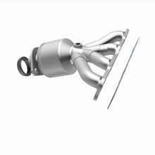 Load image into Gallery viewer, MagnaFlow 2016 Mitsubishi Outlander Manifold 2.4L Direct Fit Catalytic Converter