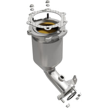 Load image into Gallery viewer, MagnaFlow 2004 Nissan Quest CARB Compliant Direct Fit Catalytic Converter