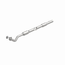 Load image into Gallery viewer, MagnaFlow 97-00 Express 1500 5.7 OEM Underbody Direct Fit Converter