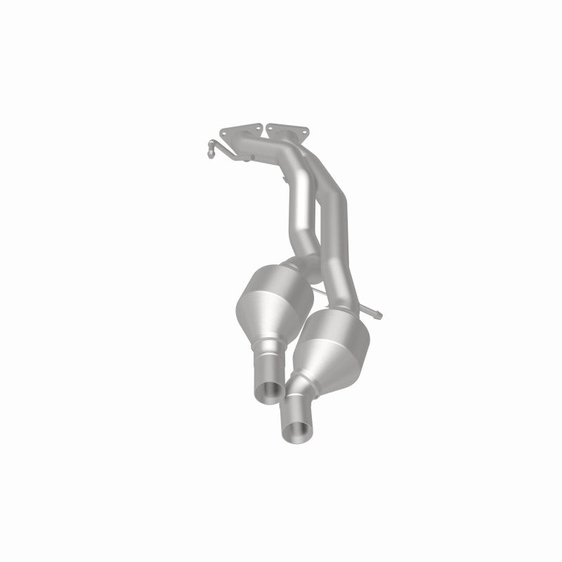 MagnaFlow Direct Fit Catalytic Converter 07-09 Audi Q7 3.6L Manifold