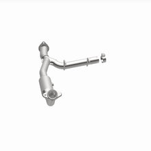 Load image into Gallery viewer, MagnaFlow 05-06 Ford Expedition 5.4L Direct Fit Converter