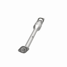Load image into Gallery viewer, MagnaFlow Direct Fit Catalytic Converter OEM 05-06 Nissan Pathfinder 4.0L