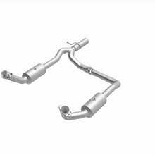 Load image into Gallery viewer, MagnaFlow 09-13 Ford E-350 Super Duty V10 6.8 OEM Underbody Direct Fit Catalytic Converter