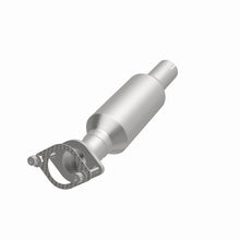 Load image into Gallery viewer, MagnaFlow Direct Fit Catalytic Converter 19-20 Kia Forte 2L Underbody