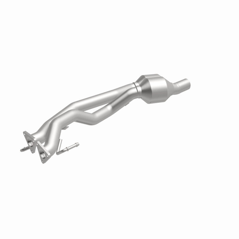 MagnaFlow Direct Fit Catalytic Converter 07-09 Audi Q7 3.6L Manifold