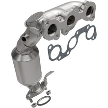 Load image into Gallery viewer, MagnaFlow 04-06 Toyota Sienna 3.3L Direct Fit Converter