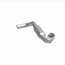 Load image into Gallery viewer, MagnaFlow 05-06 Ford Expedition 5.4L Direct Fit Converter