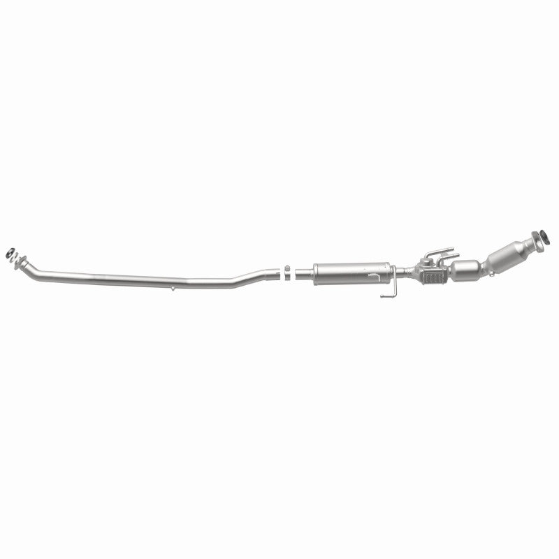 MagnaFlow Direct Fit Catalytic Converter 12-17 Toyota Prius V Base Underbody 1.8L