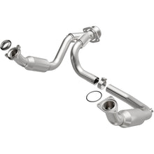Load image into Gallery viewer, MagnaFlow 09-10 Cadillac Escalade 6.2L Direct Fit Converter