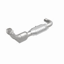Load image into Gallery viewer, MagnaFlow 99-00 Ford Exped 4.6L Direct Fit Converter