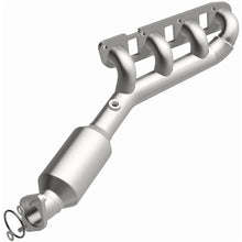 Load image into Gallery viewer, MagnaFlow 11-13 QX56 V8 5.6 OEM Manifold Direct Fit Converter