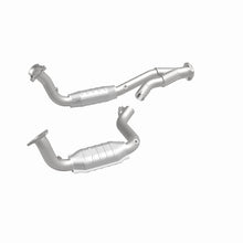 Load image into Gallery viewer, MagnaFlow 2003 Chevrolet SSR 5.3L Direct Fit Converter