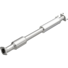 Load image into Gallery viewer, MagnaFlow 2015 Sedona 3.3 Underbody Direct Fit Converter