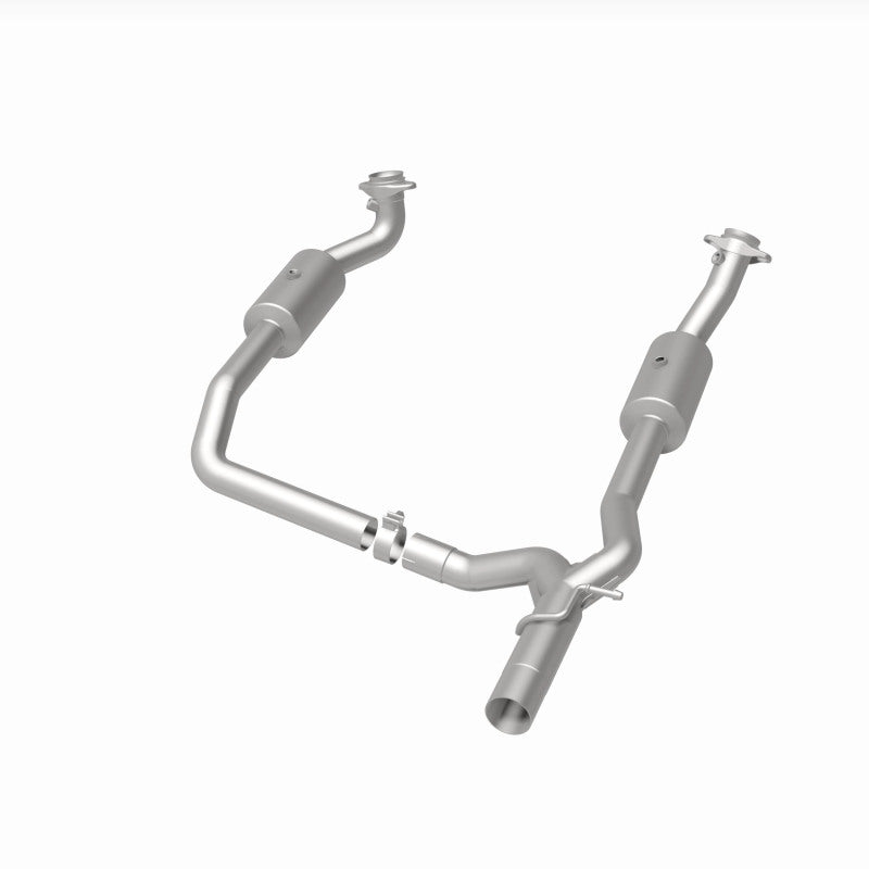 MagnaFlow 09-13 Ford E-350 Super Duty V10 6.8 OEM Underbody Direct Fit Catalytic Converter