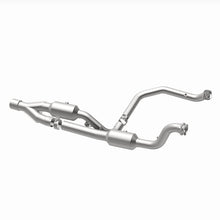 Load image into Gallery viewer, MagnaFlow 14-18 2500 V8 6.4 OEM Underbody Direct Fit Converter