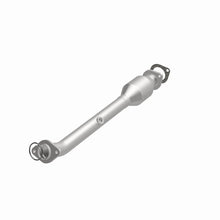 Load image into Gallery viewer, MagnaFlow Direct Fit Catalytic Converter OEM 05-06 Nissan Pathfinder 4.0L