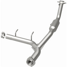 Load image into Gallery viewer, MagnaFlow 05-06 Ford Expedition 5.4L Direct Fit Converter