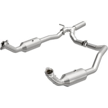 Load image into Gallery viewer, MagnaFlow 17-18 Ford E-350 6.8L Direct Fit Converter