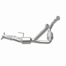 Load image into Gallery viewer, MagnaFlow 06-09 Jeep Commander 4.7L Direct Fit Converter