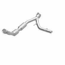 Load image into Gallery viewer, MagnaFlow 03-04 Ford Expedition 5.4L Direct Fit Converter