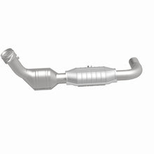 Load image into Gallery viewer, MagnaFlow 99-00 Ford Exped 4.6L Direct Fit Converter