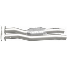 Load image into Gallery viewer, MagnaFlow 96-99 Chevy C2500 Suburban 7.4L Direct Fit Converter