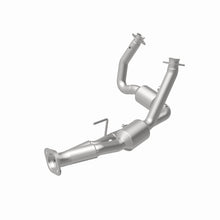 Load image into Gallery viewer, MagnaFlow 06-09 Jeep Commander 4.7L Direct Fit Converter