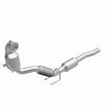 Load image into Gallery viewer, MagnaFlow 16-18 Volkswagen Jetta L4 OEM Underbody Single Direct Fit Converter