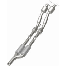 Load image into Gallery viewer, MagnaFlow 12-13 Volkswagen Passat 3.6L Direct Fit Converter