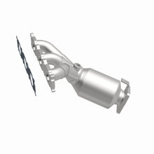 Load image into Gallery viewer, MagnaFlow 2007 XC90 3.2L Underbody Direct Fit Converter