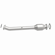Load image into Gallery viewer, MagnaFlow Direct Fit Catalytic Converter OEM 05-06 Nissan Pathfinder 4.0L